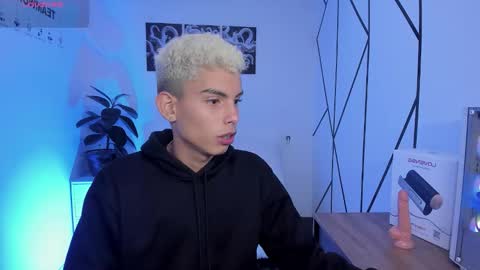 Daniel online show from December 2025 02:27:01 AM