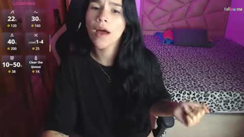 Snapshot of sky_lover_ chatting on June 2026 06:42:01 PM Sky online show from June 2026 06:42:01 PM