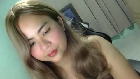 Snapshot of skyangelxx chatting on February 2025 10:43:02 AM dreamwhorexx online show from February 2025 10:43:02 AM