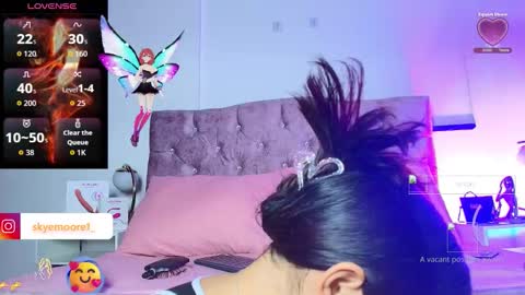 skye moore online show from November 2025 07:24:02 PM