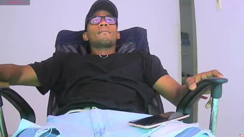 skyfall9875 online show from January 2026 06:56:02 PM