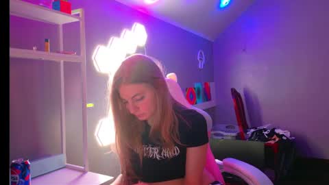 Snapshot of skyiswoke chatting on May 2026 02:40:02 AM Sky online show from May 2026 02:40:02 AM