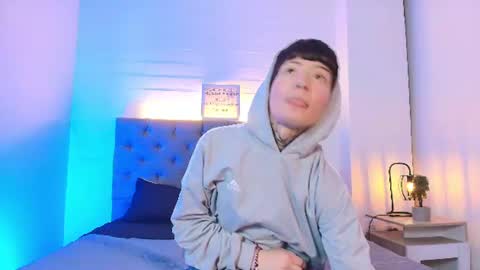 skylen_snow online show from June 2026 06:30:01 PM