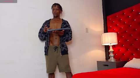 Snapshot of skylerbigxxx chatting on September 2025 04:13:02 AM SKYLERBIGXXX online show from September 2025 04:13:02 AM