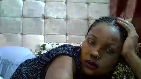 Snapshot of skylight_xoxo chatting on October 2025 11:17:01 AM skylight_xoxo online show from October 2025 11:17:01 AM