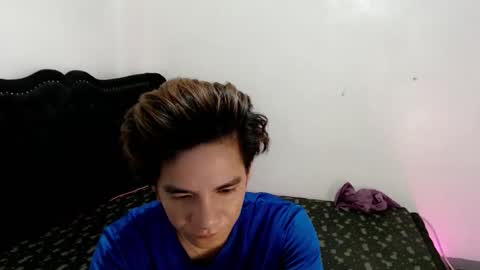 Snapshot of skyloquitexx chatting on April 2026 05:12:02 AM skyler online show from April 2026 05:12:02 AM