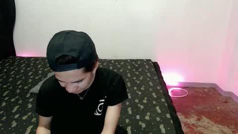 Snapshot of skyloquitexx chatting on April 2026 11:16:01 AM skyler online show from April 2026 11:16:01 AM