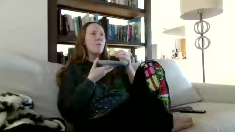 Sky Winters online show from October 2025 03:01:01 PM