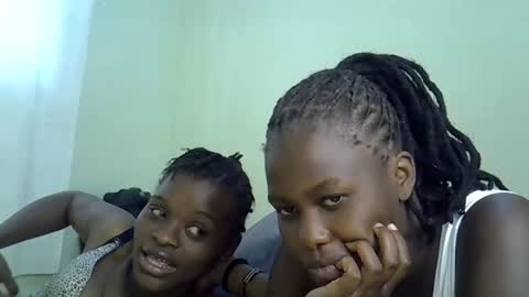 sleciah online show from January 2026 12:20:01 PM