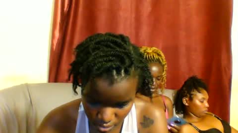 sleek_ass online show from March 2025 05:47:01 PM