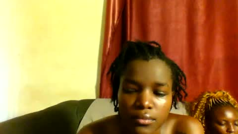 sleek_ass online show from March 2025 01:09:01 PM