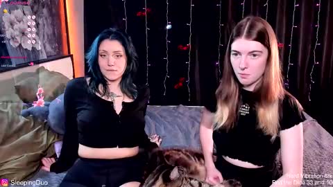 Hi We are Iva and Angela Nice to meet u 3 online show from November 2025 01:01:02 PM