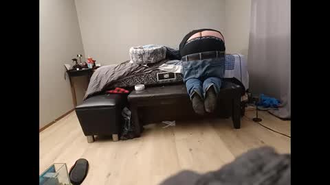 sleepwithyou online show from January 2025 03:36:02 PM