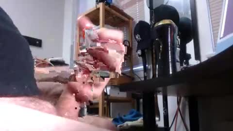 sliderguy699 online show from January 2025 01:01:01 PM