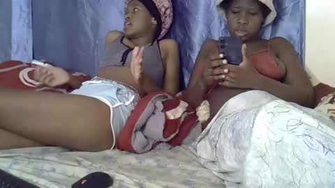 Alicia online show from October 2025 06:53:01 PM