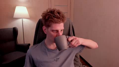 Snapshot of slim_andy chatting on February 2025 07:45:02 AM Andy online show from February 2025 07:45:02 AM