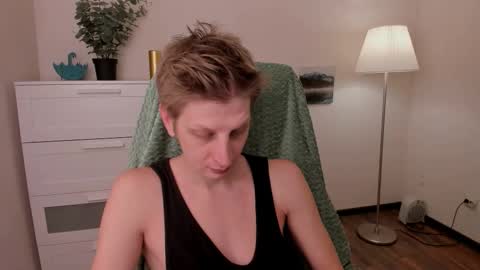 Snapshot of slim_andy chatting on October 2025 07:33:01 AM Andy online show from October 2025 07:33:01 AM