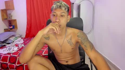 slim_master12 online show from February 2025 02:14:01 AM