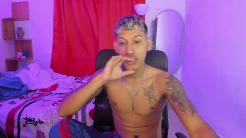 slim_master12 online show from February 2025 10:17:02 AM