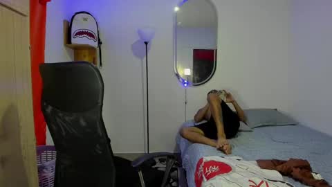 slim_master12 online show from February 2025 12:38:02 AM