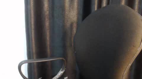 Snapshot of slim_pearls chatting on November 2025 09:10:01 AM Teddy online show from November 2025 09:10:01 AM