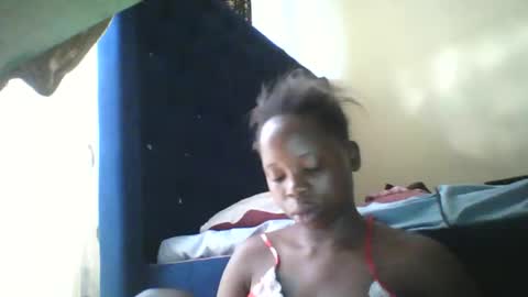 Snapshot of slim_petite_ebony chatting on May 2026 05:05:01 AM slim_petite_ebony online show from May 2026 05:05:01 AM