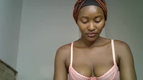 Snapshot of slim_queen254 chatting on July 2026 01:01:01 AM slim_queen254 online show from July 2026 01:01:01 AM