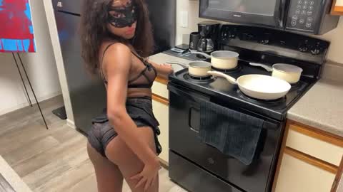 Snapshot of slimaddictionxxx chatting on January 2025 04:09:01 AM Barbie Stylebender online show from January 2025 04:09:01 AM