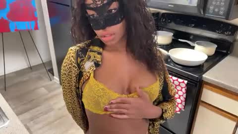 Snapshot of slimaddictionxxx chatting on February 2025 08:06:02 PM Barbie Stylebender online show from February 2025 08:06:02 PM