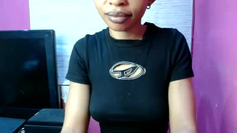 Snapshot of slimass31 chatting on May 2026 11:00:01 PM slimass31 online show from May 2026 11:00:01 PM