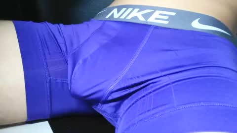 slimhungyvng online show from April 2026 07:58:02 PM