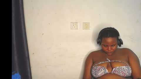 Snapshot of slimy_cunt chatting on November 2025 09:15:01 PM Jemila online show from November 2025 09:15:01 PM