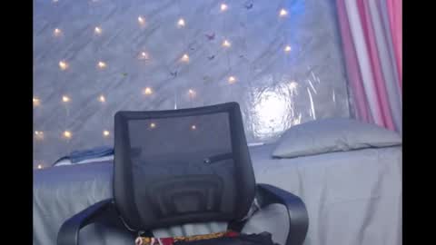 slimzyx online show from January 2025 05:05:01 AM