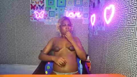 Snapshot of slimzyxdoll chatting on June 2026 12:45:02 AM slimzyxdoll online show from June 2026 12:45:02 AM