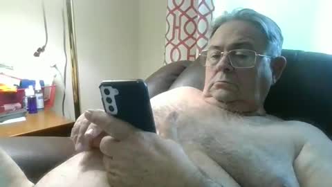 slippery_duck online show from December 2024 02:04:01 PM