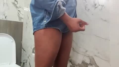 slowmooo_42069 online show from March 2026 11:14:01 AM