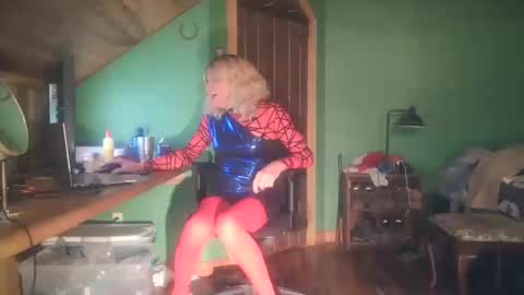 slutjennifertransxx online show from October 2025 03:06:02 AM