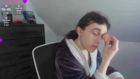 Natsu online show from March 2026 04:10:01 PM