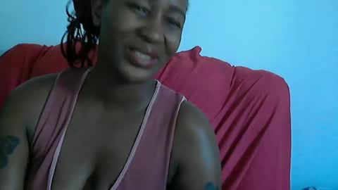 Snapshot of sluttylaura18 chatting on January 2025 07:11:02 AM sluttylaura18 online show from January 2025 07:11:02 AM