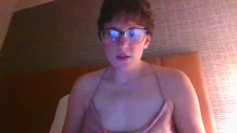 Snapshot of sluttymommie chatting on April 2026 08:06:01 AM Alwaysthirsty online show from April 2026 08:06:01 AM