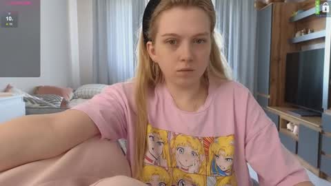 Emily online show from October 2025 08:59:02 AM