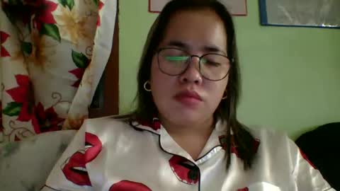 Lovewella online show from November 2025 02:34:02 AM