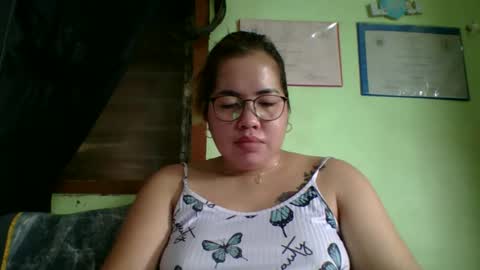 Snapshot of small_boobs59 chatting on April 2026 03:09:02 AM Lovewella online show from April 2026 03:09:02 AM