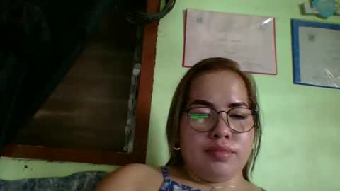 Snapshot of small_boobs59 chatting on May 2026 03:44:02 AM Lovewella online show from May 2026 03:44:02 AM