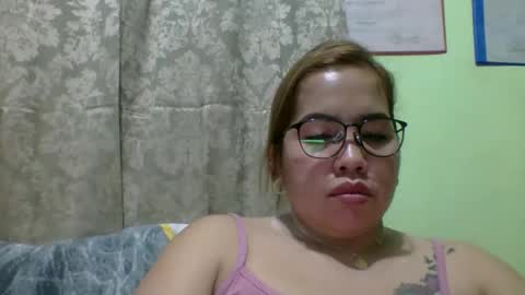 Snapshot of small_boobs59 chatting on May 2026 11:59:01 AM Lovewella online show from May 2026 11:59:01 AM