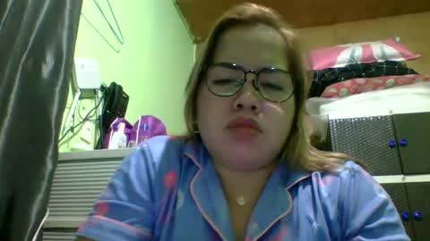 Snapshot of small_boobs59 chatting on May 2026 04:23:02 PM Lovewella online show from May 2026 04:23:02 PM