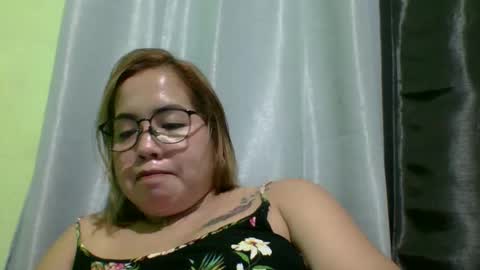 Snapshot of small_boobs59 chatting on May 2026 10:36:01 AM Lovewella online show from May 2026 10:36:01 AM