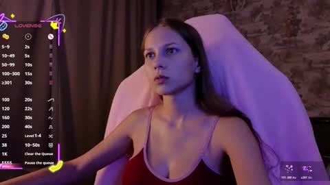 Emma online show from November 2025 08:10:01 PM