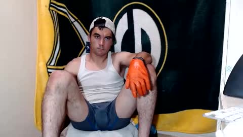 Snapshot of small_wood21 chatting on September 2025 12:05:01 PM small wood21 online show from September 2025 12:05:01 PM