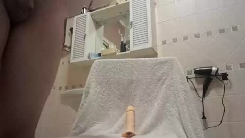 smallone8825 online show from December 2025 08:23:01 AM